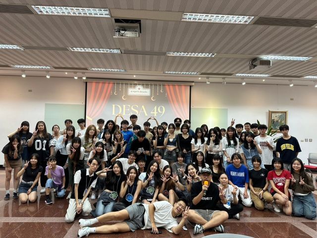 LINE_ALBUM_DESA49 新生茶會 0912_240927_22